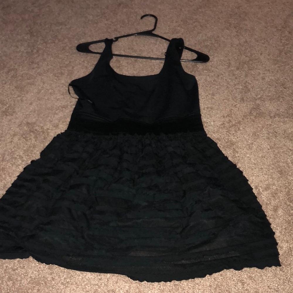 Miley Cyrus and Max Azria dress